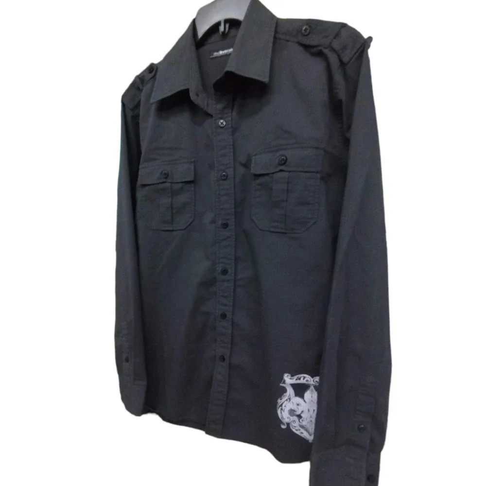 red Level Nine black button up collared shirt. Size XL.   C55​​​​​
